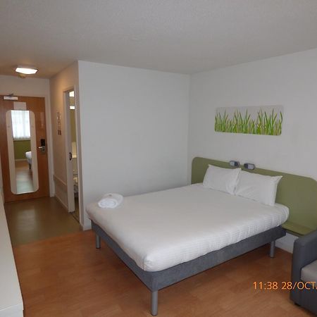 Warrington Motel, J20 M6 Lymm Services Dış mekan fotoğraf