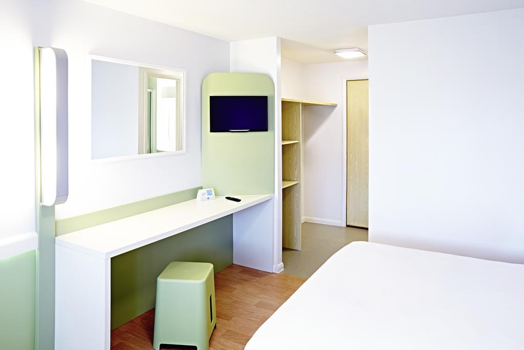 Warrington Motel, J20 M6 Lymm Services Dış mekan fotoğraf