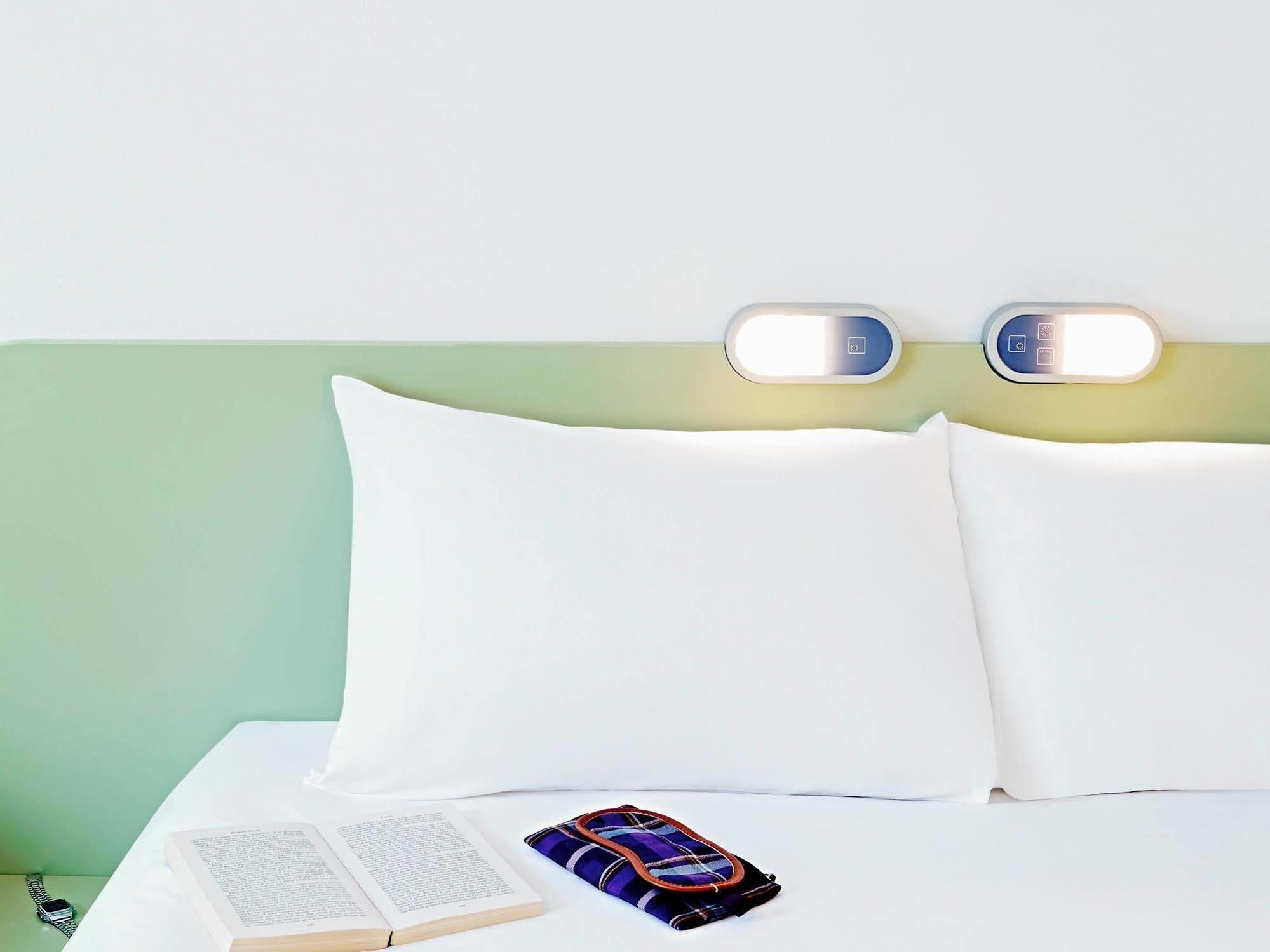 Warrington Motel, J20 M6 Lymm Services Dış mekan fotoğraf