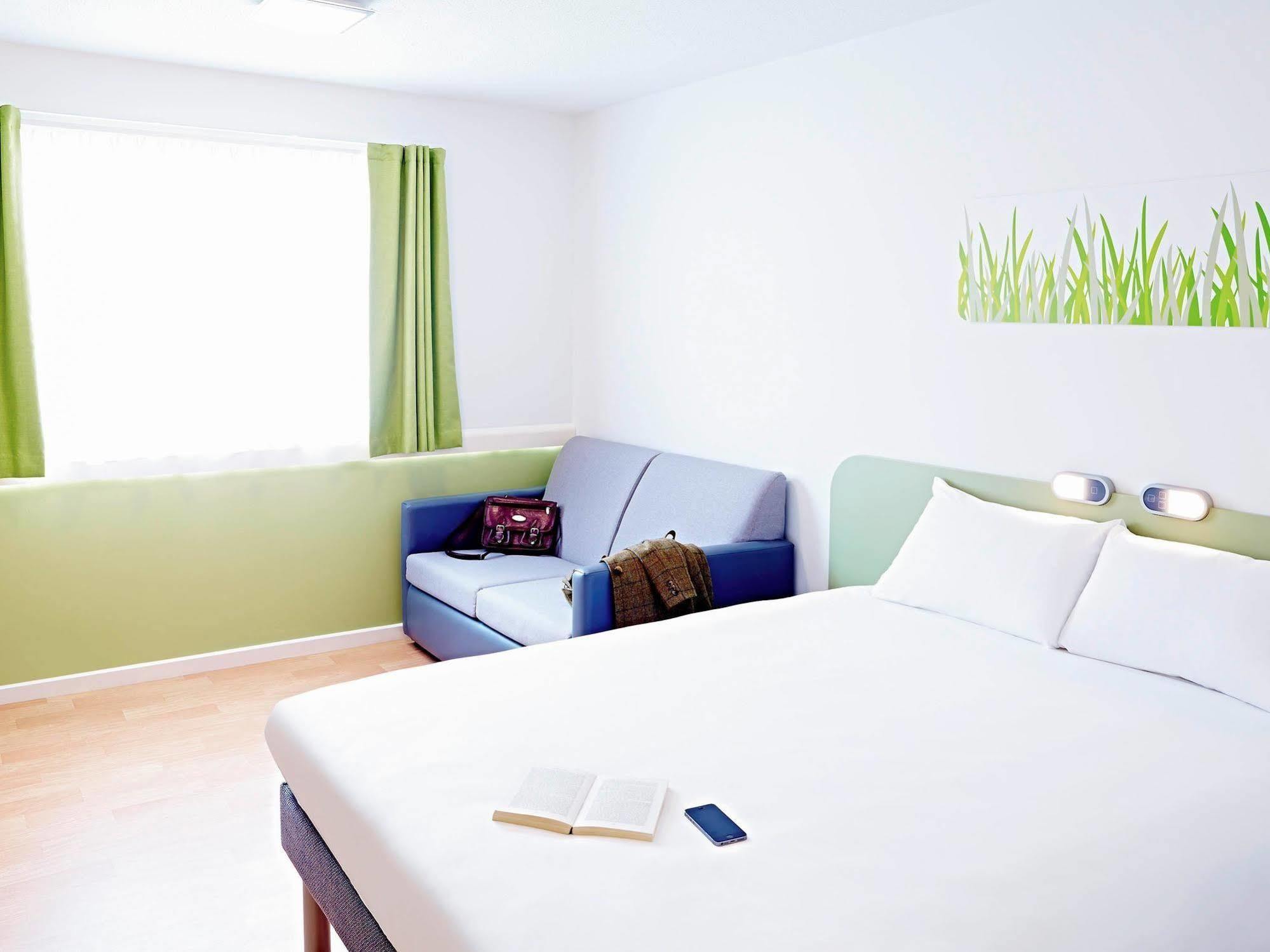 Warrington Motel, J20 M6 Lymm Services Dış mekan fotoğraf